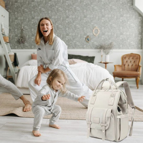 Sac à langer pratique et moderne avec bébé qui danse
