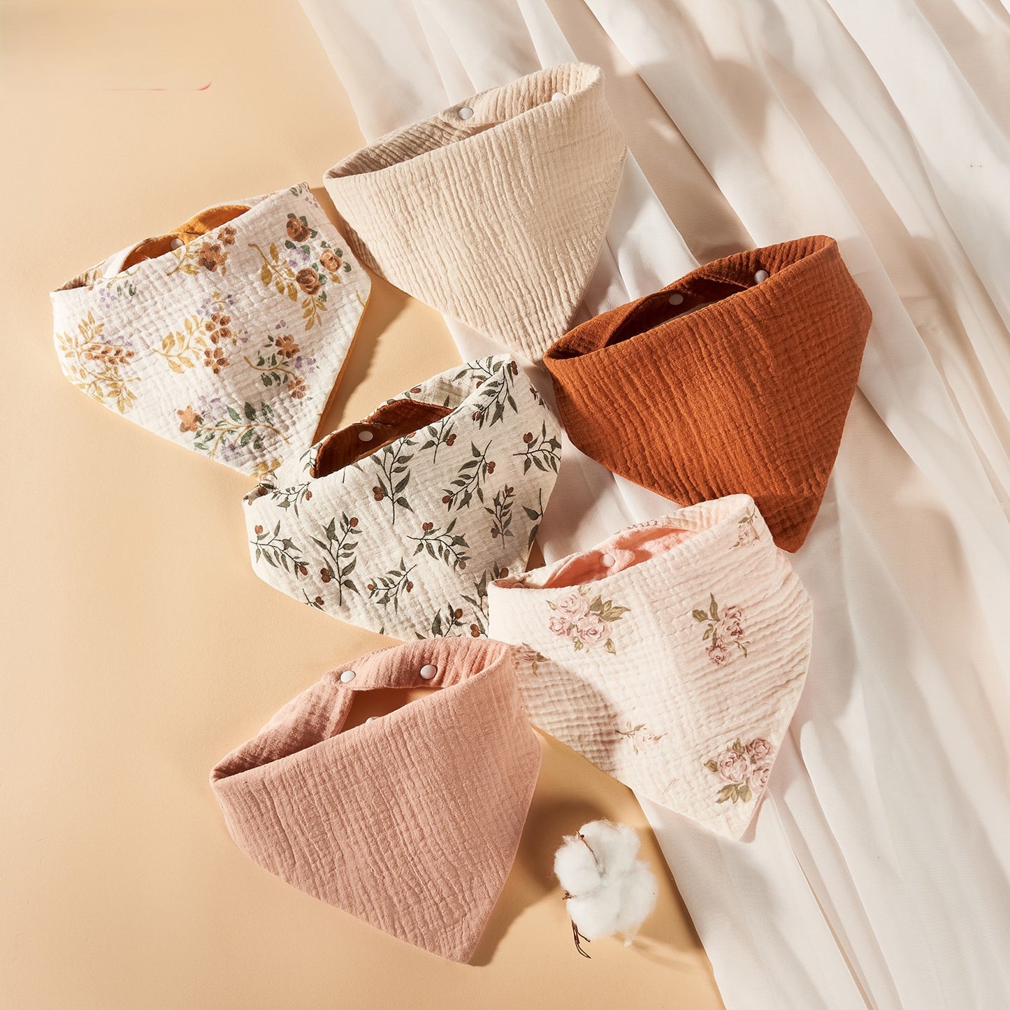 Bavoir-bandana-élégant-différente-couleur