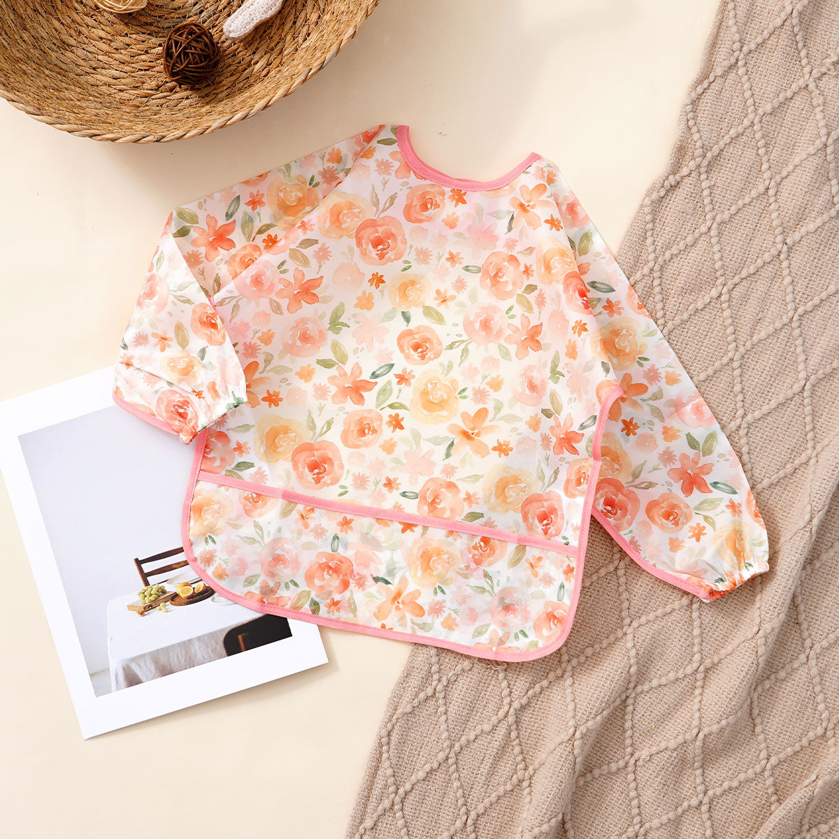 Bavoir bébé imperméable Nicholas fleurs rose