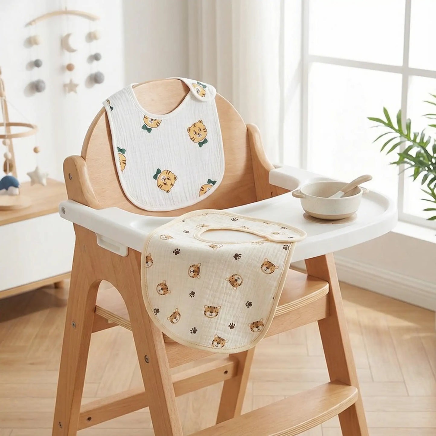 Bavoirs imperméables Jérémie tigre