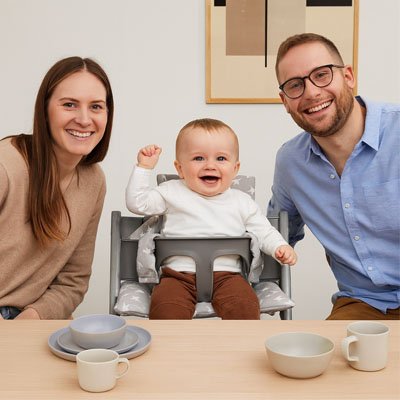 Chaise haute coussin avec bébé avec parents