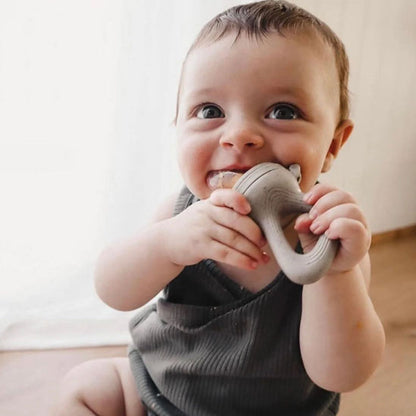 Grignoteuse bébé triangulaire gris