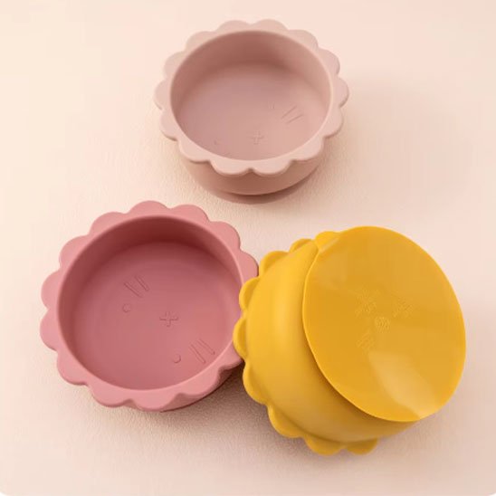 Assiette bébé silicone jaune