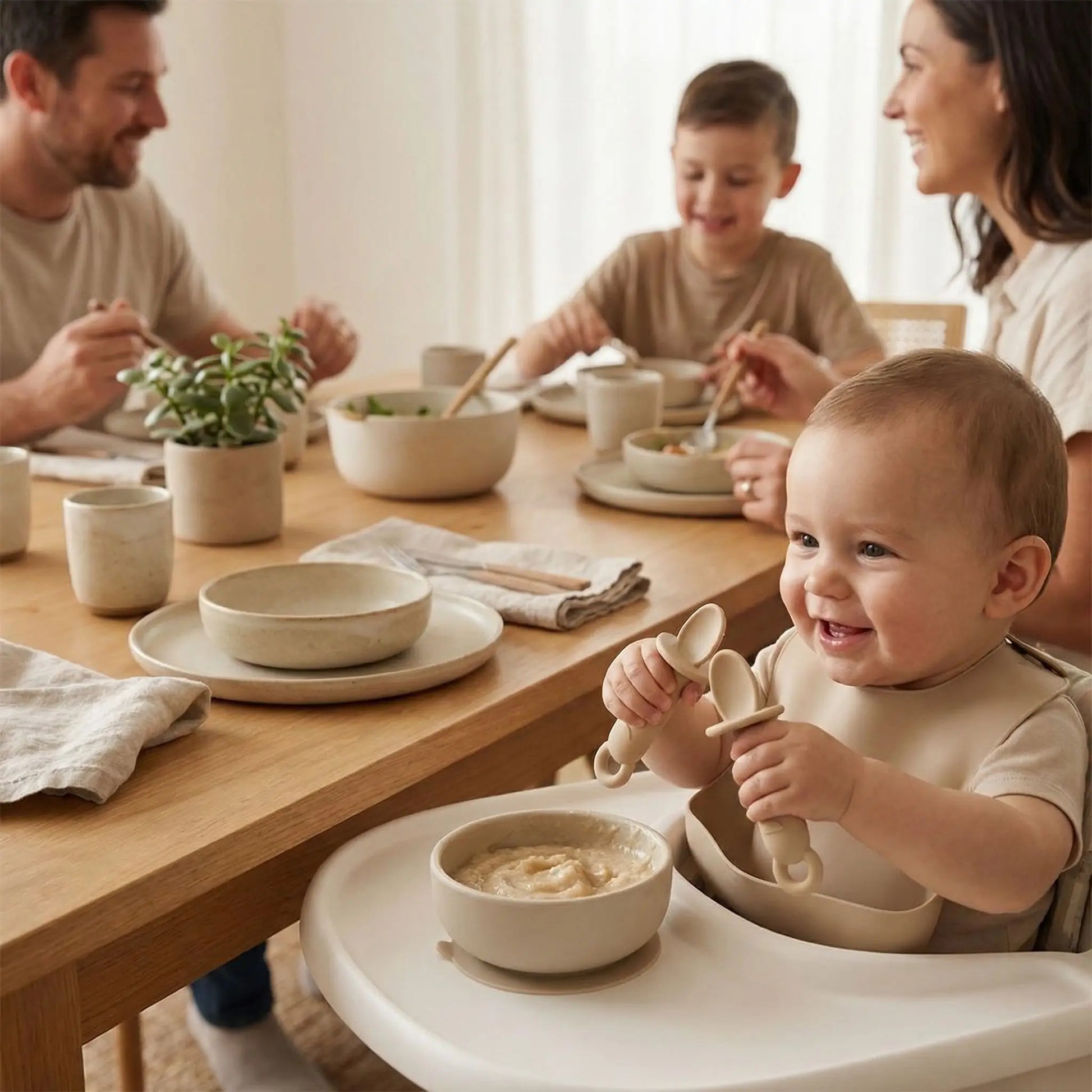 Couvert bébé ergonomique beige