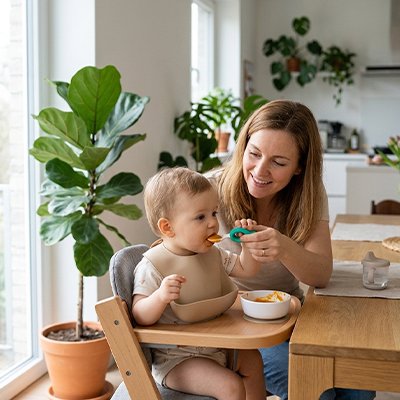 Couvert pour bébé ergonomiques sécurisés vert