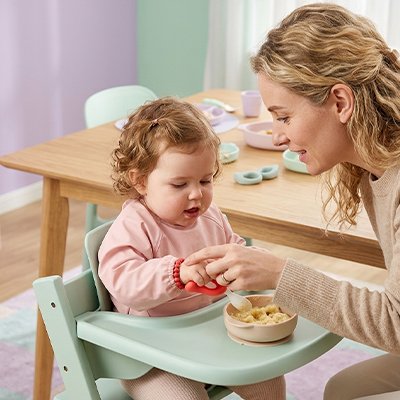 Couvert pour bébé ergonomiques sécurisés rouge