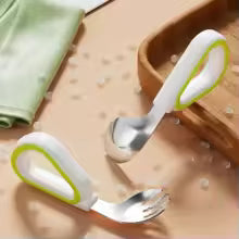 Cuillère ergonomique bébé avec serviette