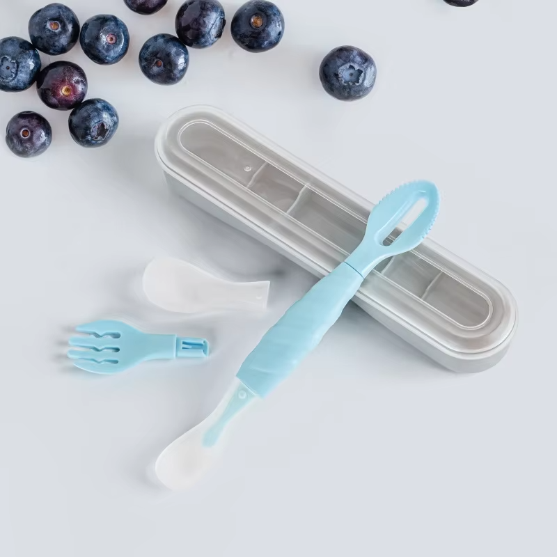 Cuillère ergonomique bébé bleu