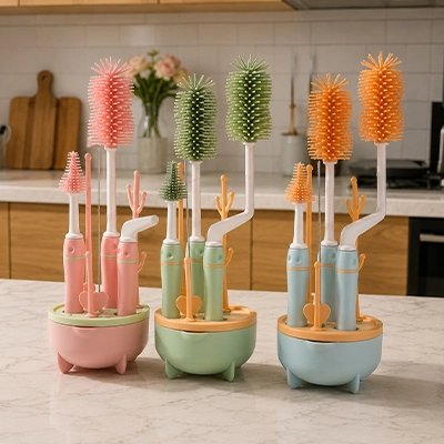 Goupillon pour biberon ergonomique rose