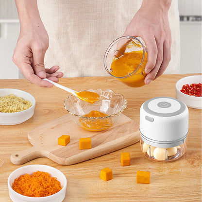 Mixeur purée bébé avec purée de carotte