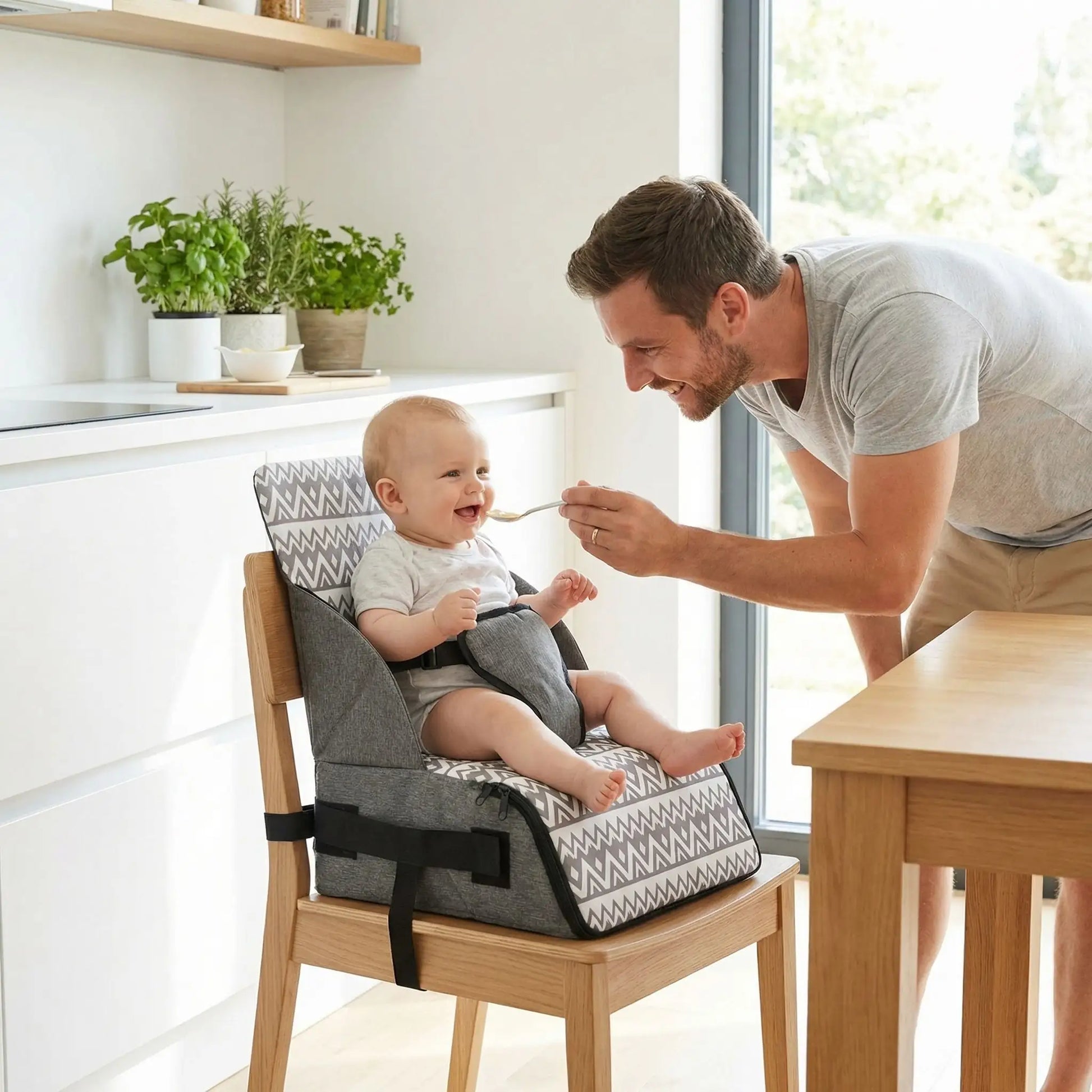 Rehausseur chaise bébé pliable dessin zigzague