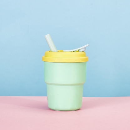Tasse avec paille pour bébé vert