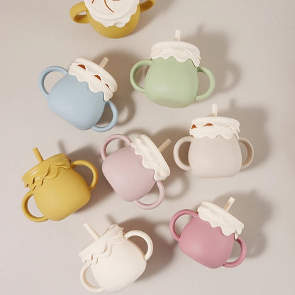 Tasse d'apprentissage bébé avec poignées