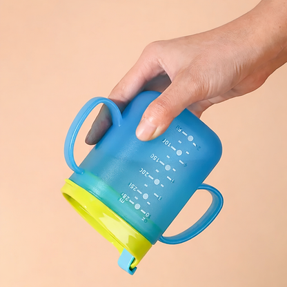 Tasse pour bébé évolutive anti renversement avec mesures