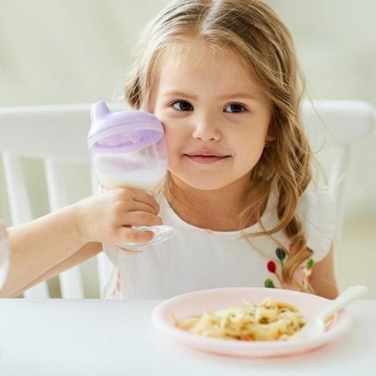 verre bebe ergonomique mauve